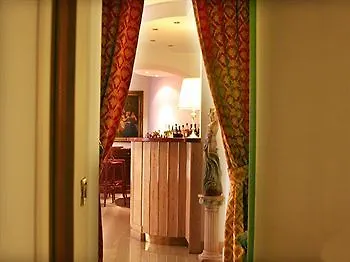 Hotel Canova Rome